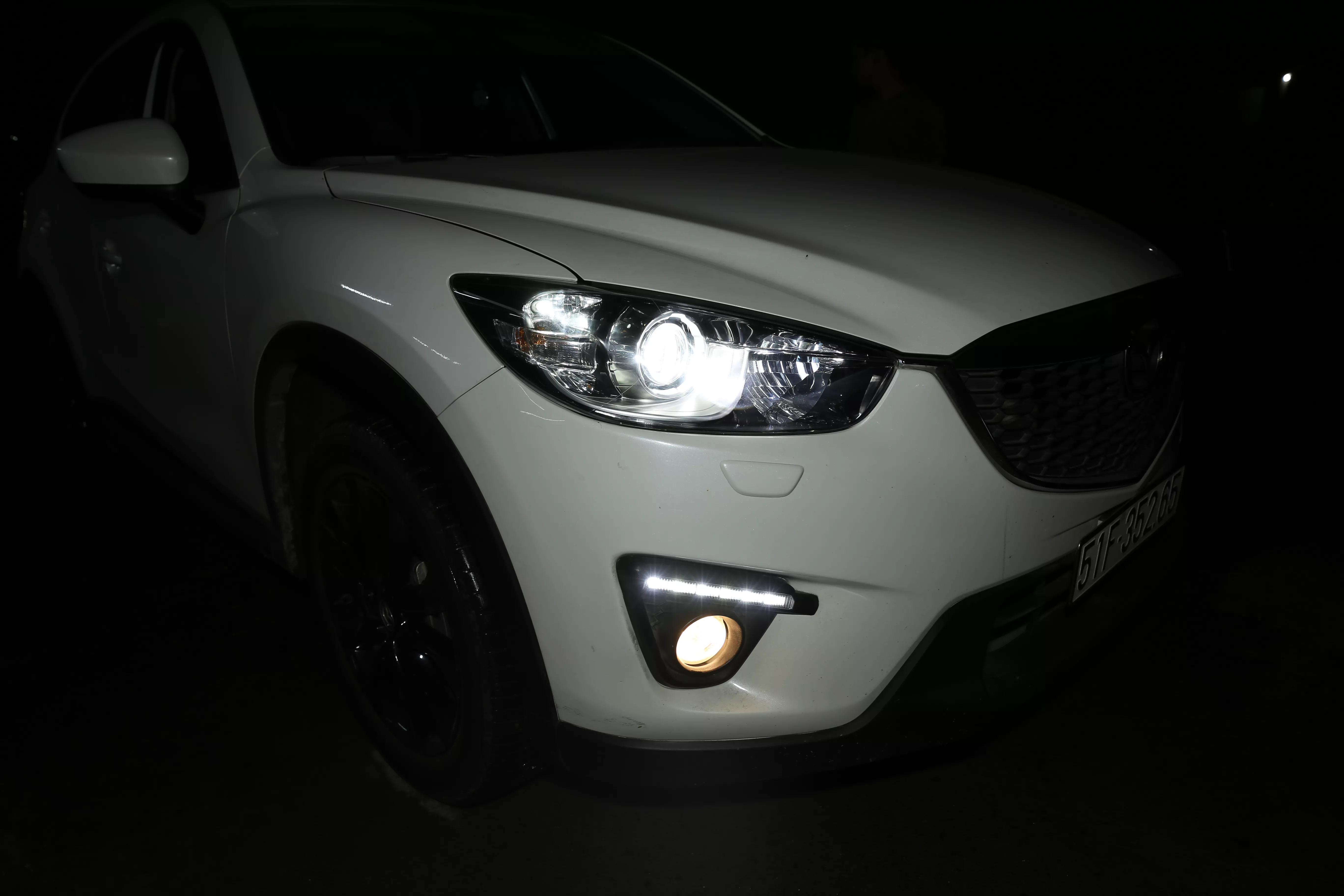 Mazda CX-5 Nâng cấp Bi xenon khủng giữ chức năng liếc